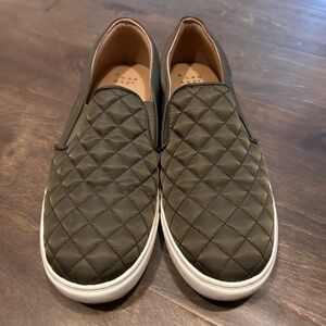 Target (A New Day) size 10 quilted memory foam casual sneaker